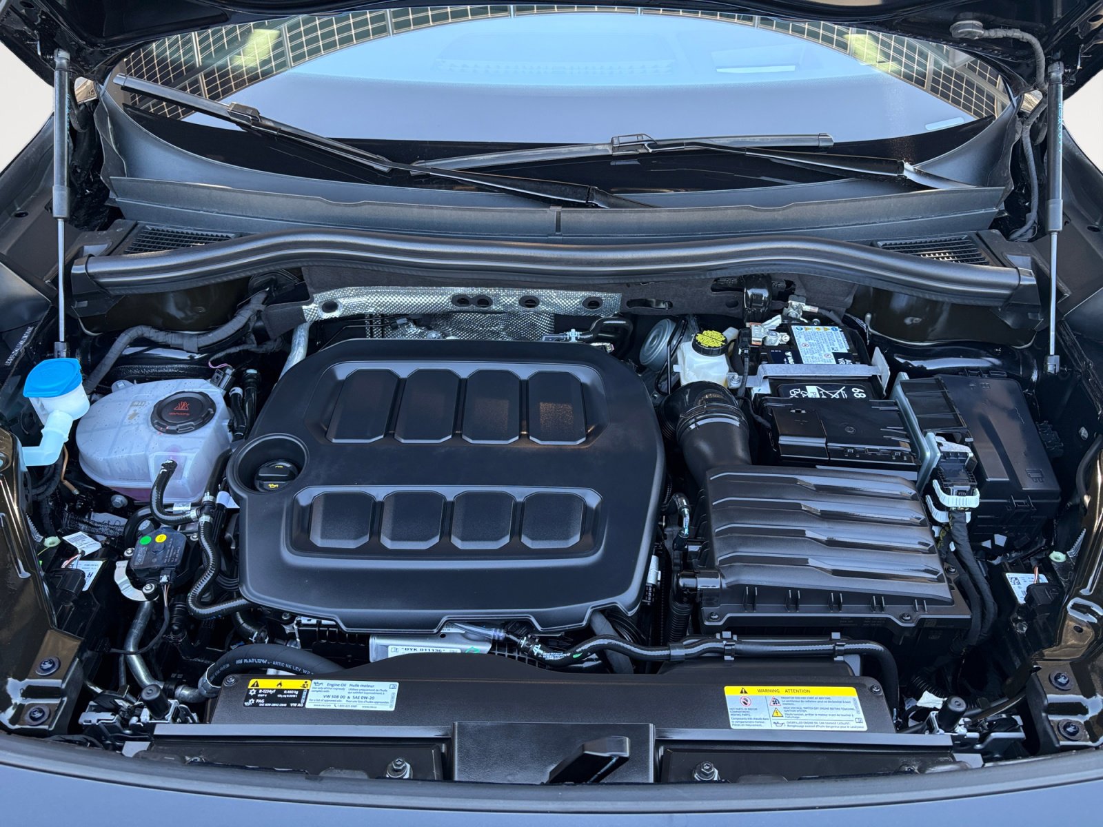Certified 2026 Volkswagen Tiguan SEL R-Line AWD/4WD image 27