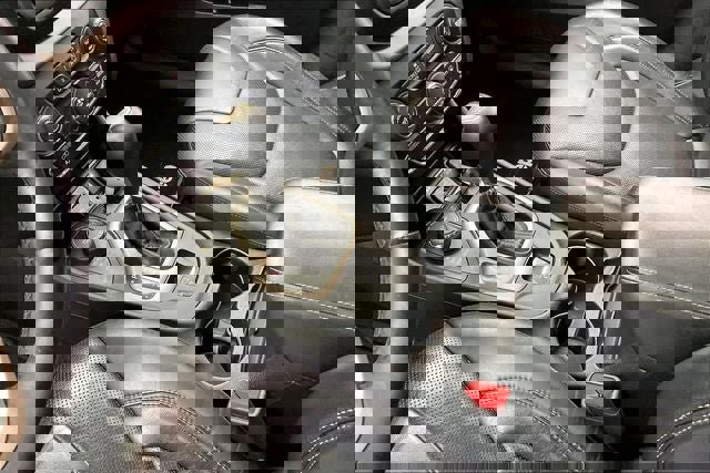 Used 2017 Jeep Cherokee Limited w/ Luxury Group image 16