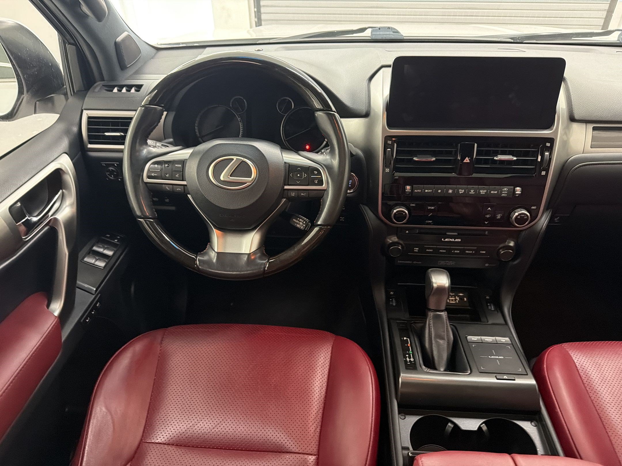 Certified 2023 Lexus GX 460 Luxury w/ Sport Design Package AWD/4WD image 29