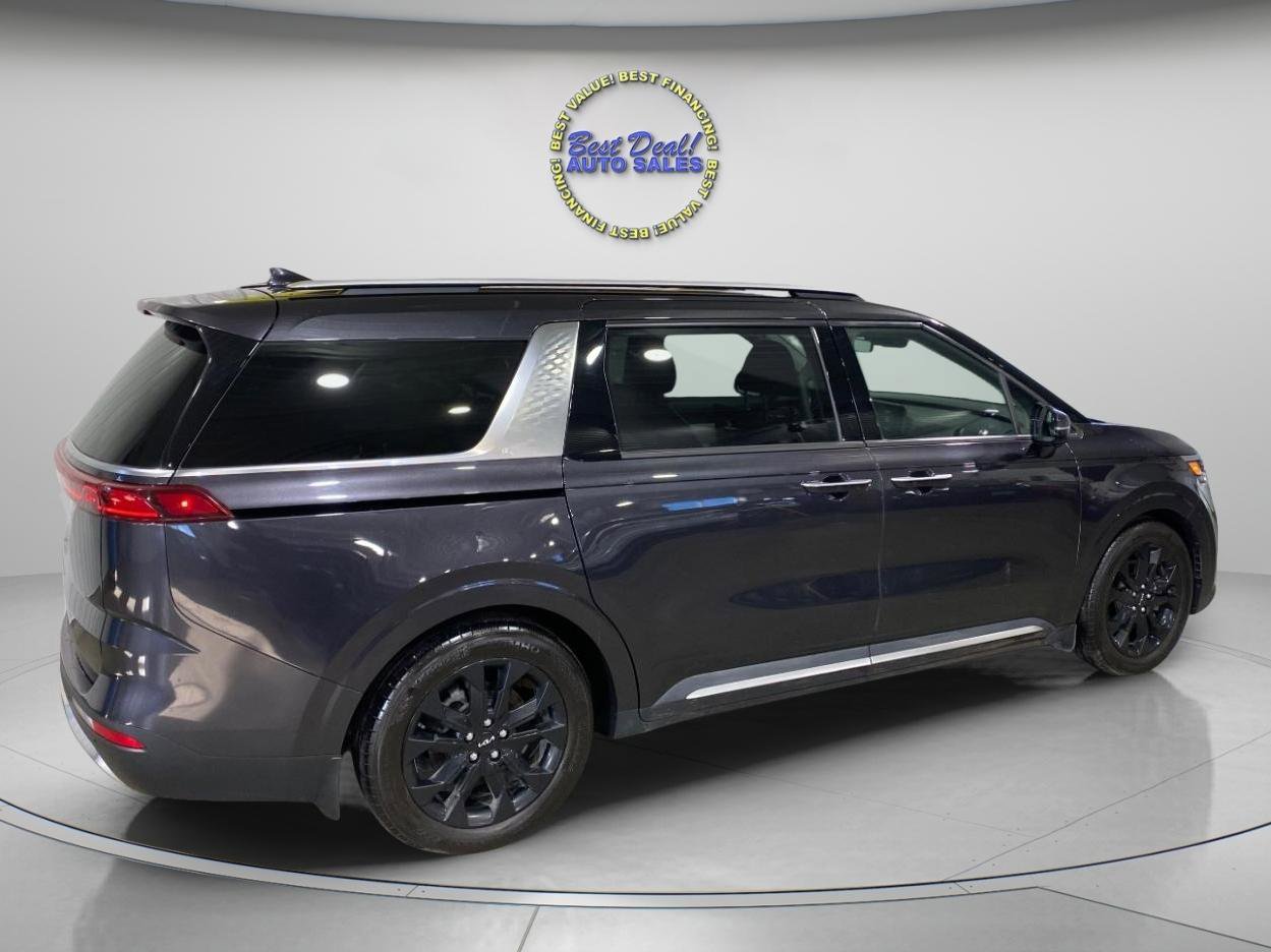 Used 2022 Kia Carnival SX Prestige image 5