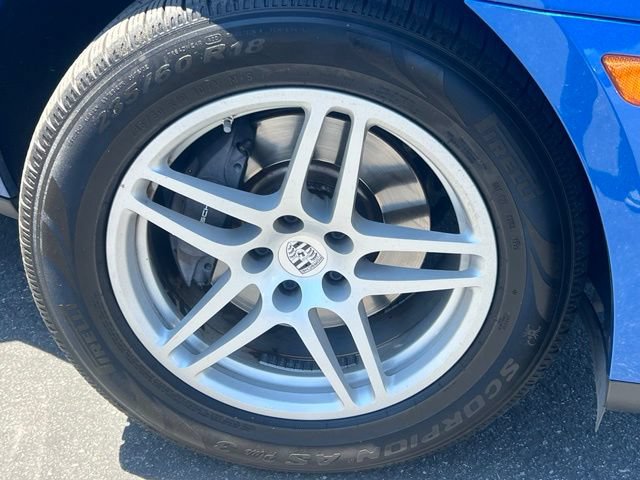 Used 2018 Porsche Macan AWD/4WD image 11