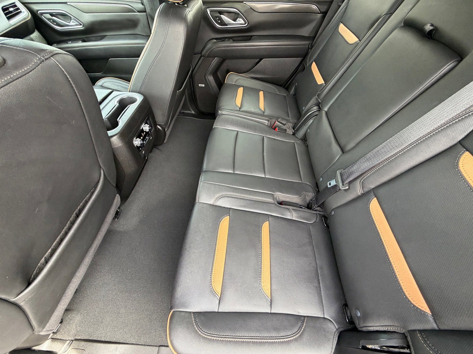 Used 2024 GMC Yukon AT4 w/ AT4 Premium Package image 13