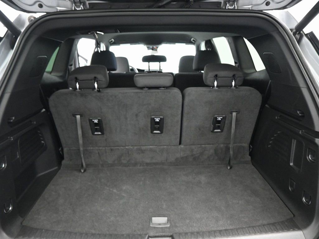 Used 2025 GMC Acadia Elevation image 21