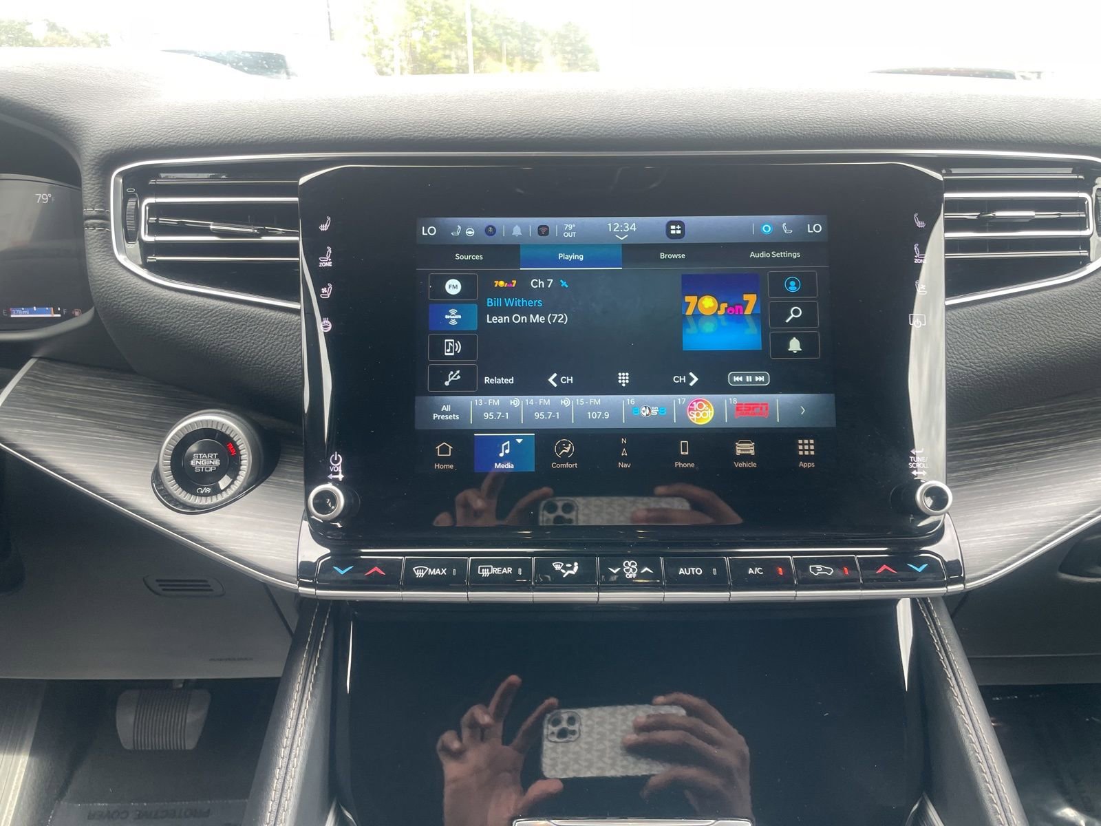 Used 2024 Jeep Wagoneer Series II w/ Flexible Seating Group image 10