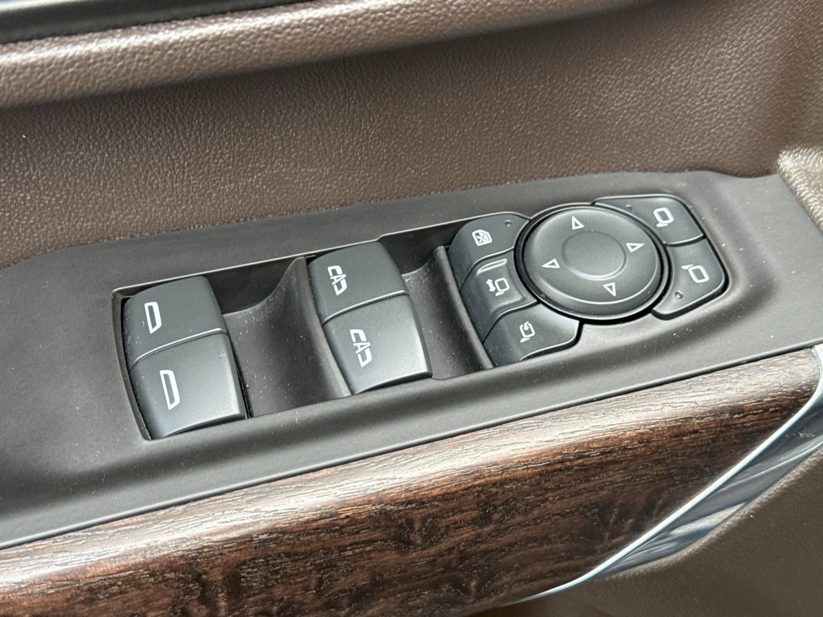 Used 2021 GMC Sierra 2500 Denali w/ Denali Ultimate Package image 12