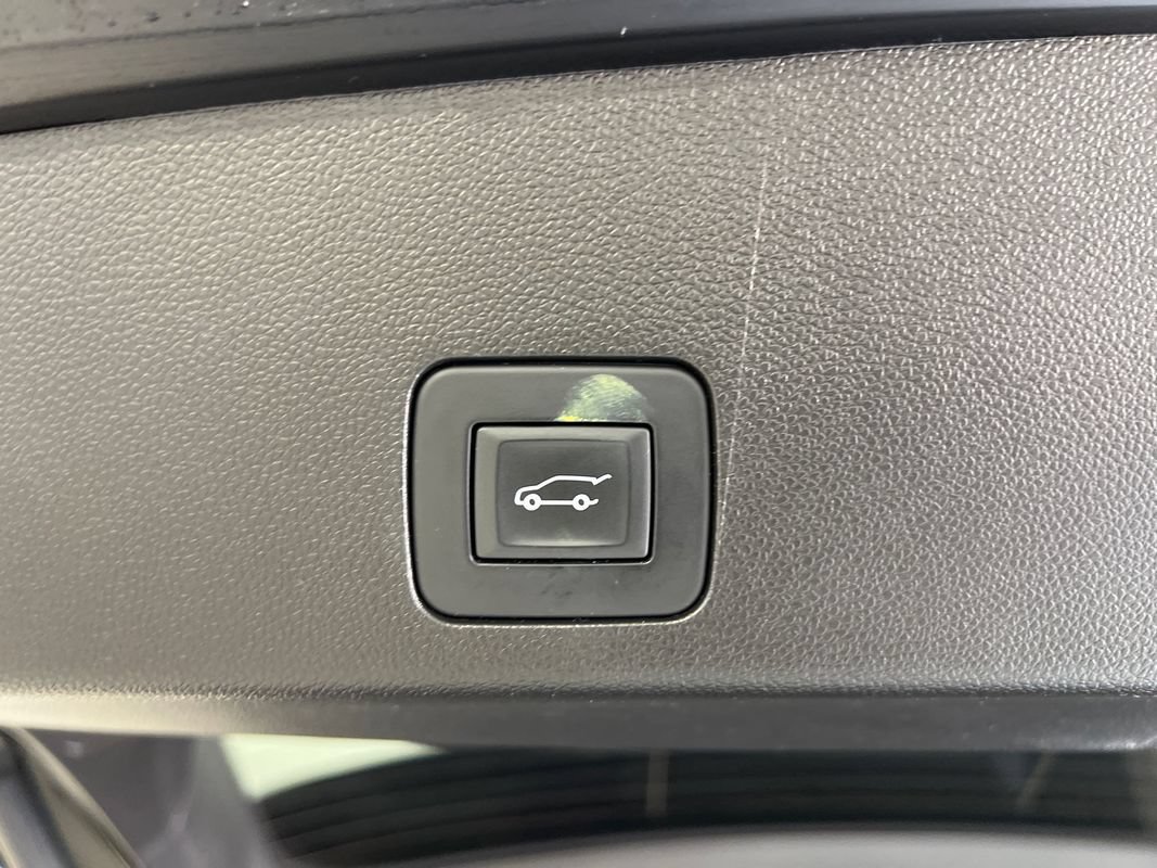 Used 2022 Buick Encore GX Select w/ Experience Buick Package AWD/4WD image 11