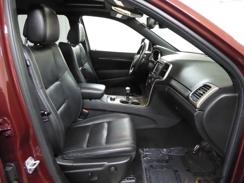 Used 2014 Jeep Grand Cherokee Limited w/ Trailer Tow Group IV AWD/4WD image 23
