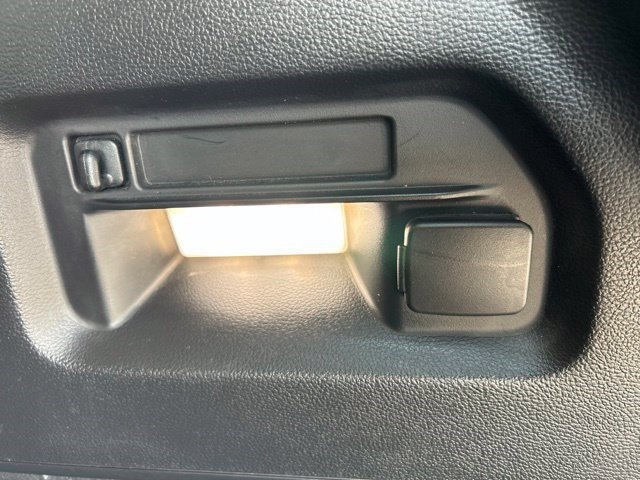 Used 2023 Ford Explorer XLT w/ Equipment Group 202A RWD image 48
