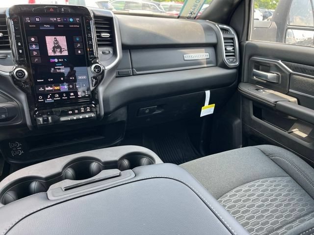 New 2025 RAM 2500 Big Horn AWD/4WD image 4