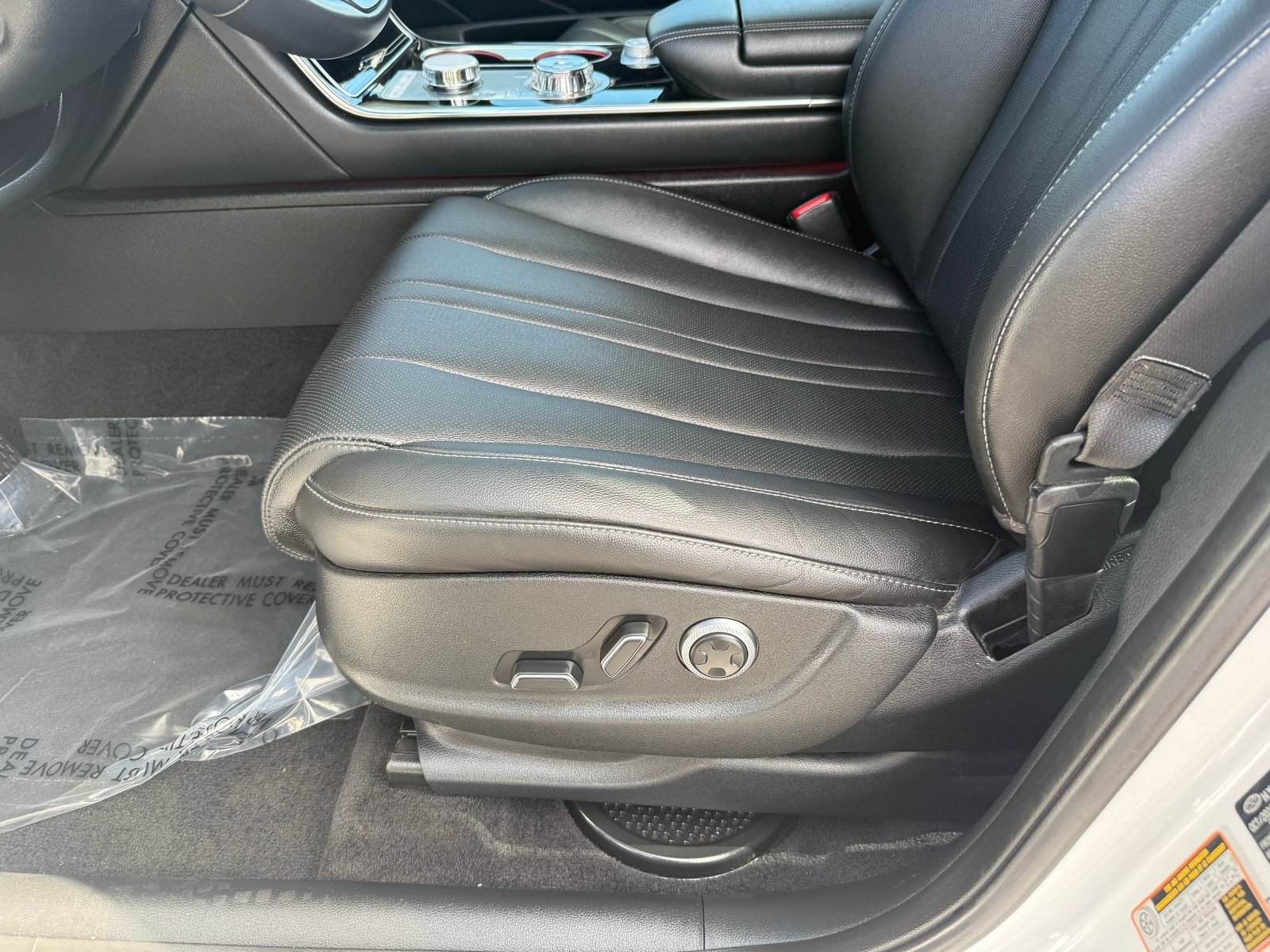 Used 2025 Genesis GV80 2.5T Standard AWD/4WD image 14