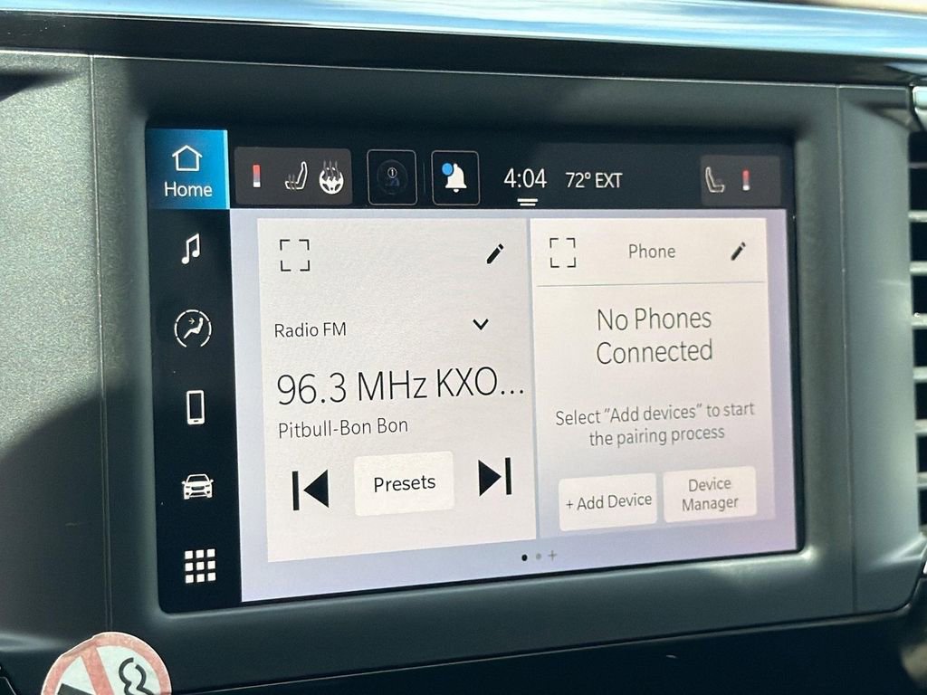 Used 2023 Chrysler Voyager LX FWD image 10