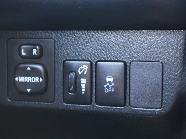 Used 2013 Toyota RAV4 Limited AWD/4WD image 18