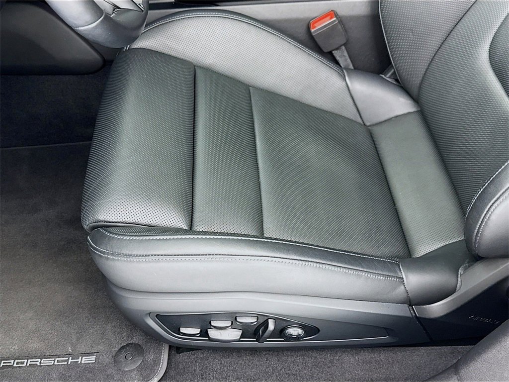 Certified 2023 Porsche Taycan GTS image 14