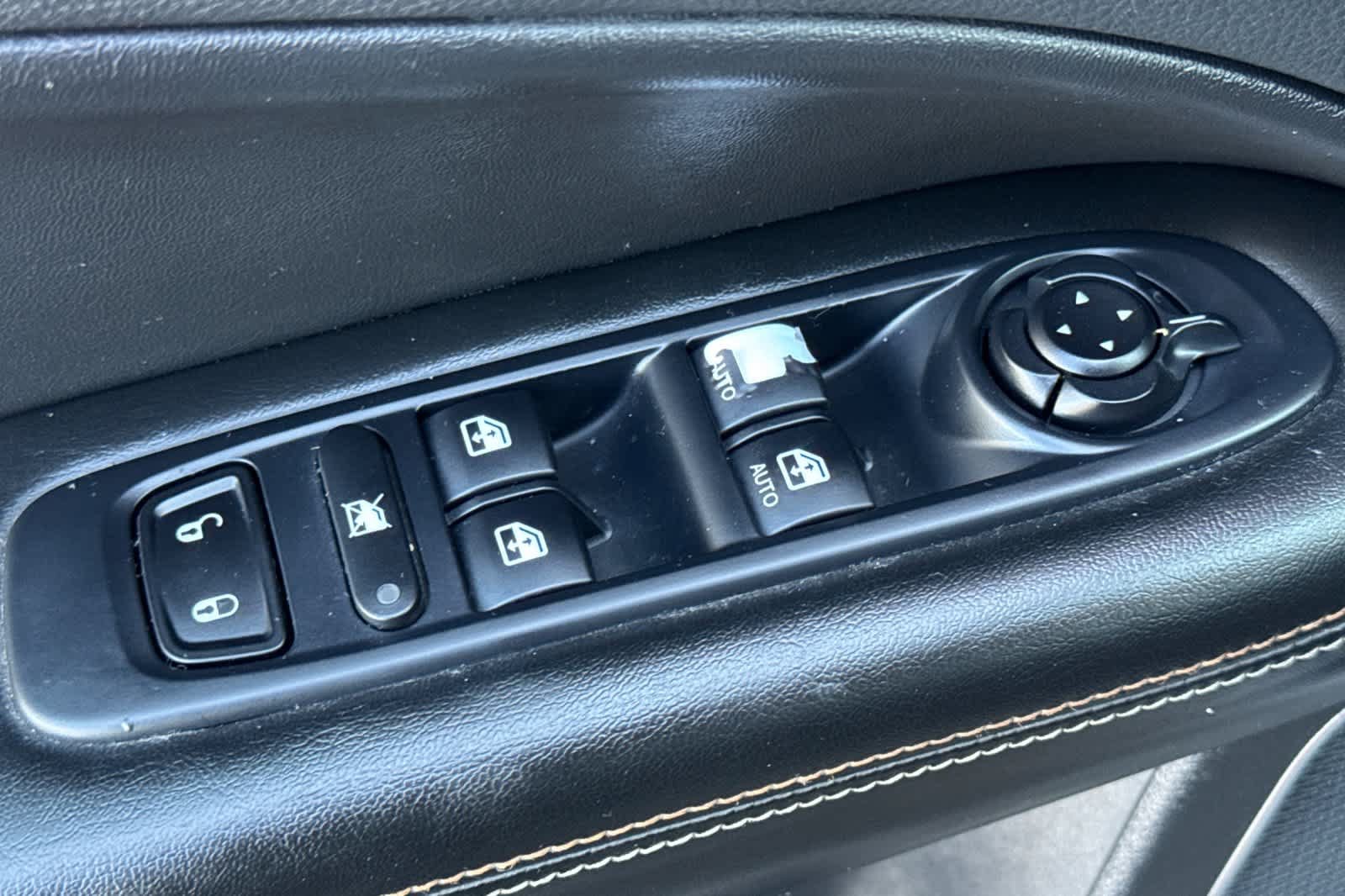 Used 2021 Jeep Compass Latitude FWD image 13