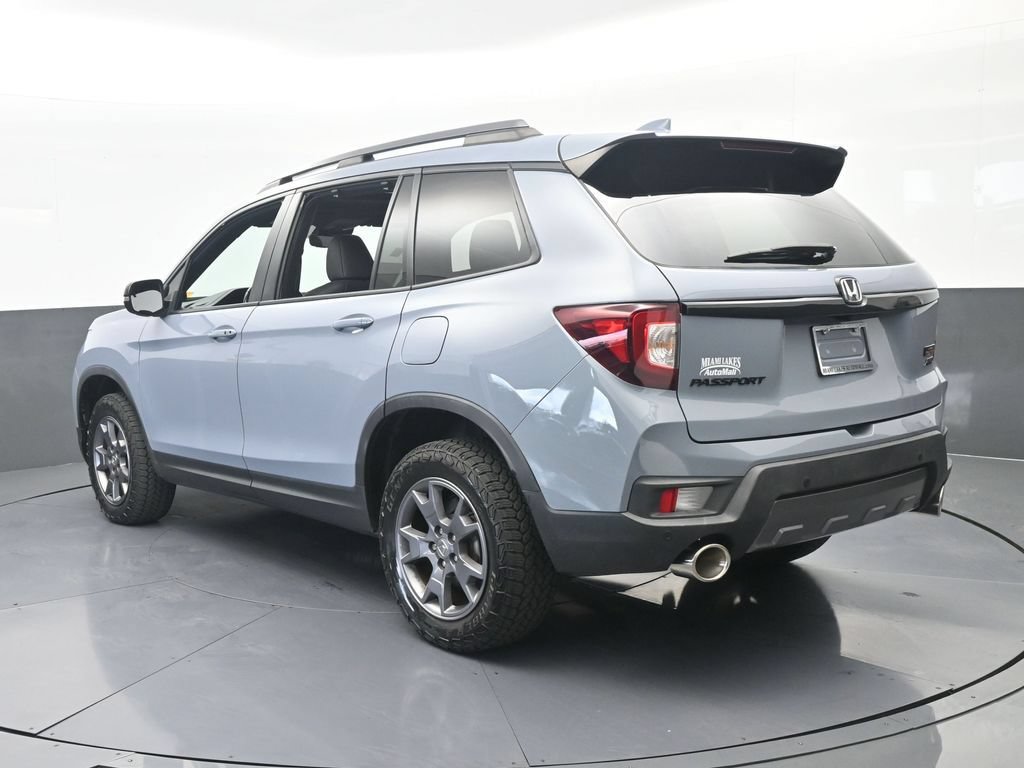 Used 2024 Honda Passport TrailSport image 4