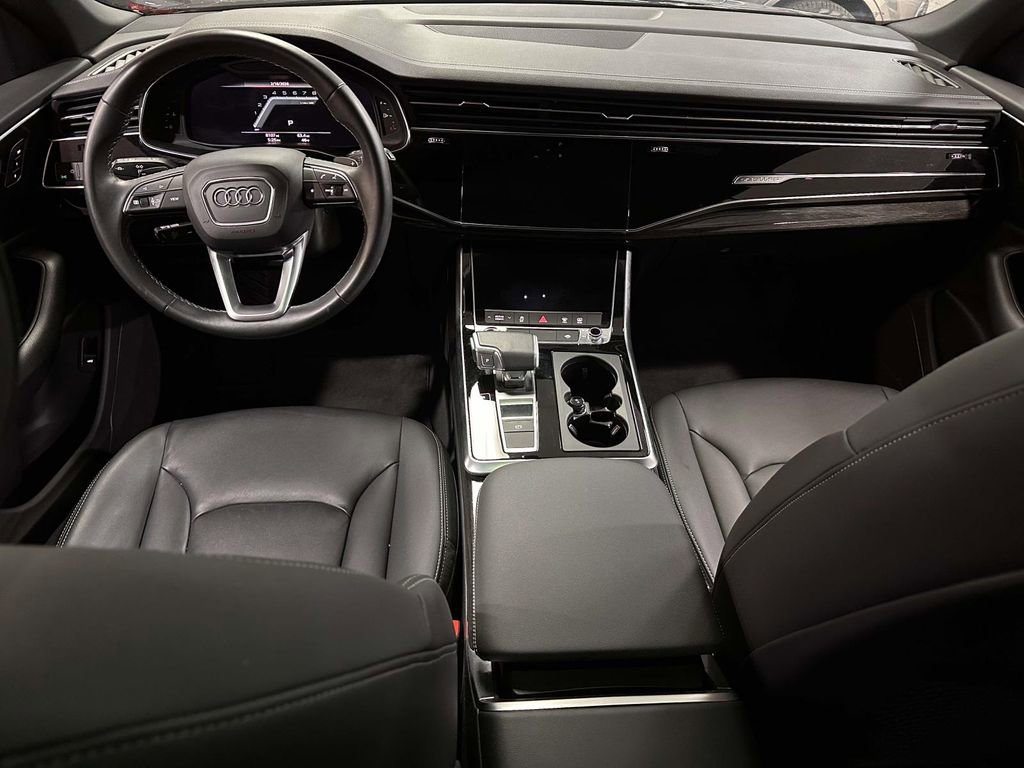 Used 2025 Audi Q8 Premium w/ Convenience Package AWD/4WD image 16