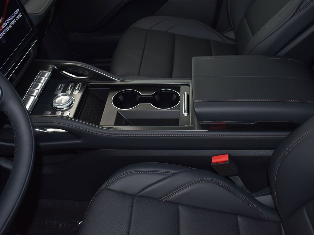 New 2025 Lincoln Nautilus Premier w/ Equipment Group 102A AWD/4WD image 15