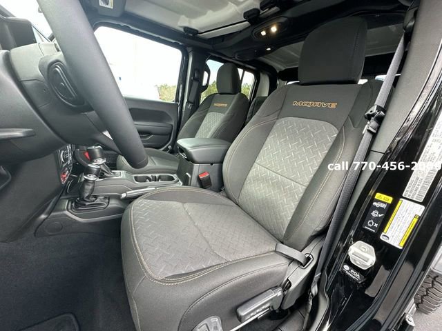 Used 2025 Jeep Gladiator Mojave w/ Convenience Group image 18