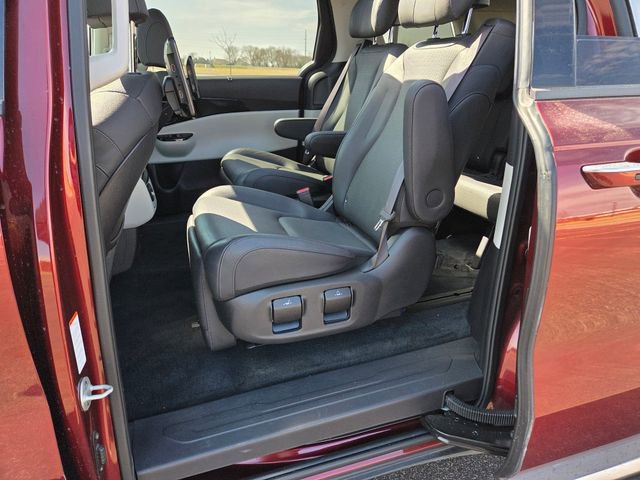 Used 2024 Kia Carnival SX Prestige FWD image 52