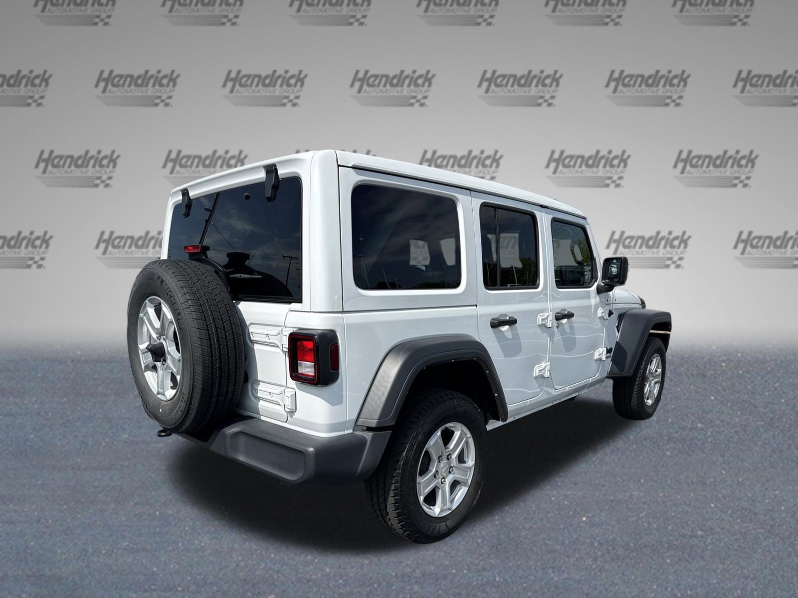 Used 2022 Jeep Wrangler Unlimited Sport w/ Sun And Sound Package image 9