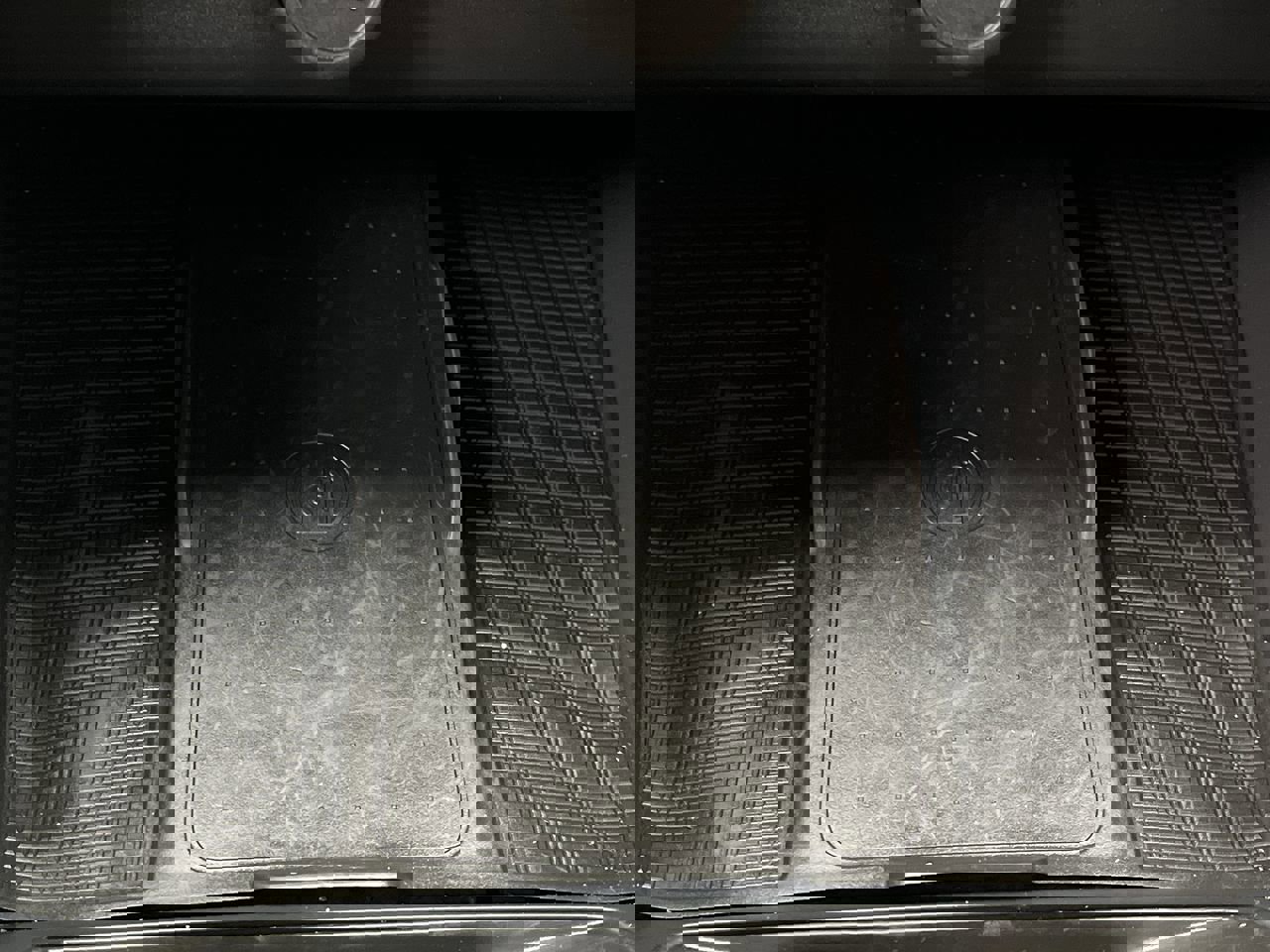 Used 2025 Volvo XC40 B5 Core image 25