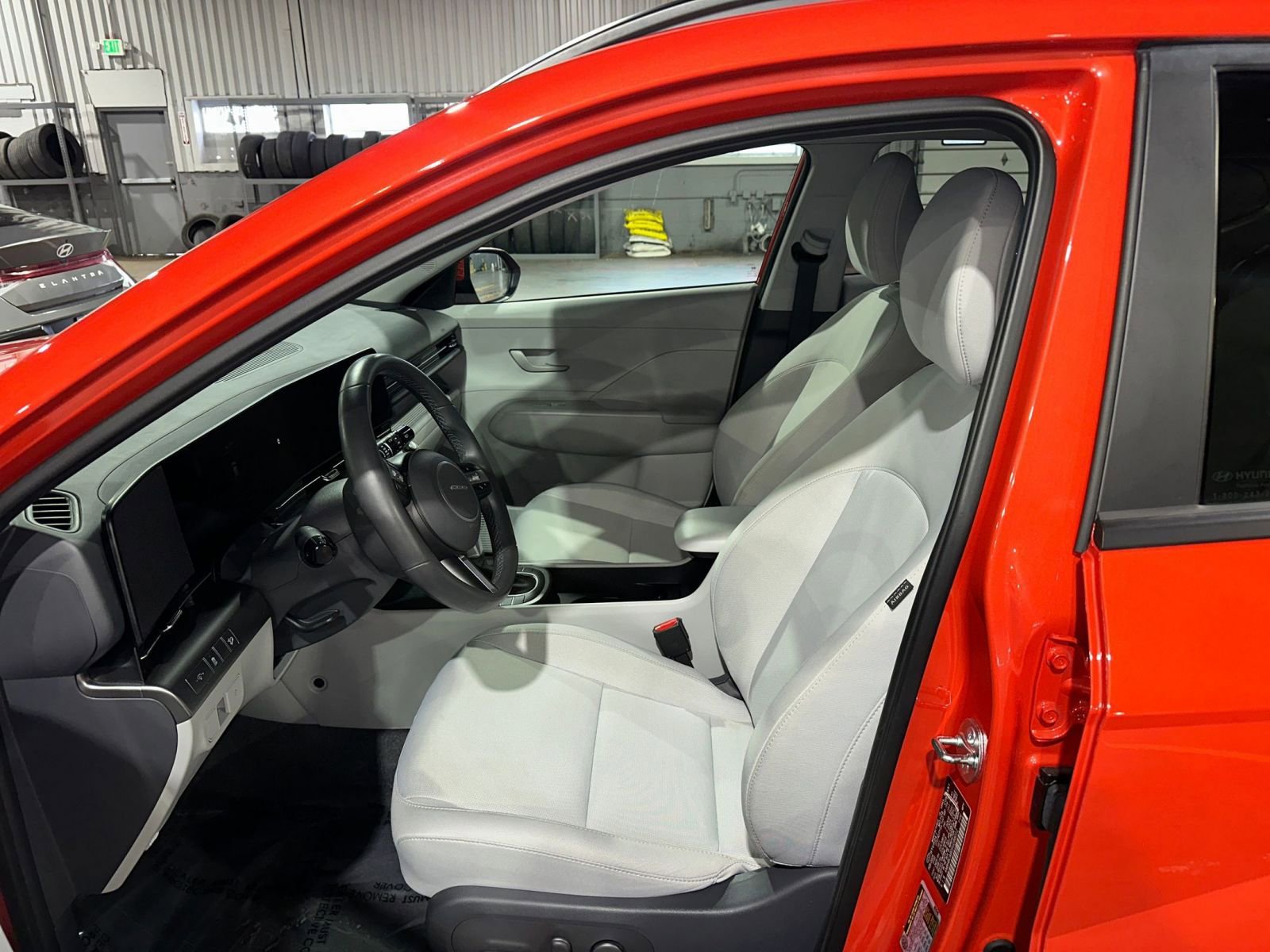 Used 2025 Hyundai Kona SEL image 27