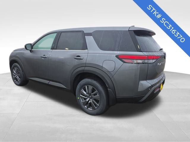 New 2025 Nissan Pathfinder S image 5