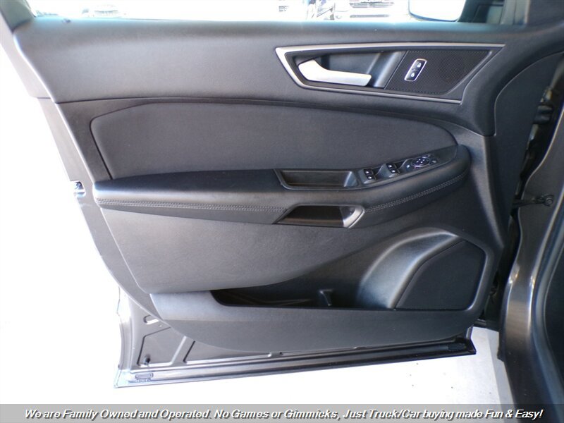 Used 2015 Ford Edge SE FWD image 13