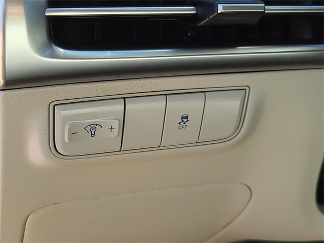 Certified 2025 Hyundai Tucson SE image 19