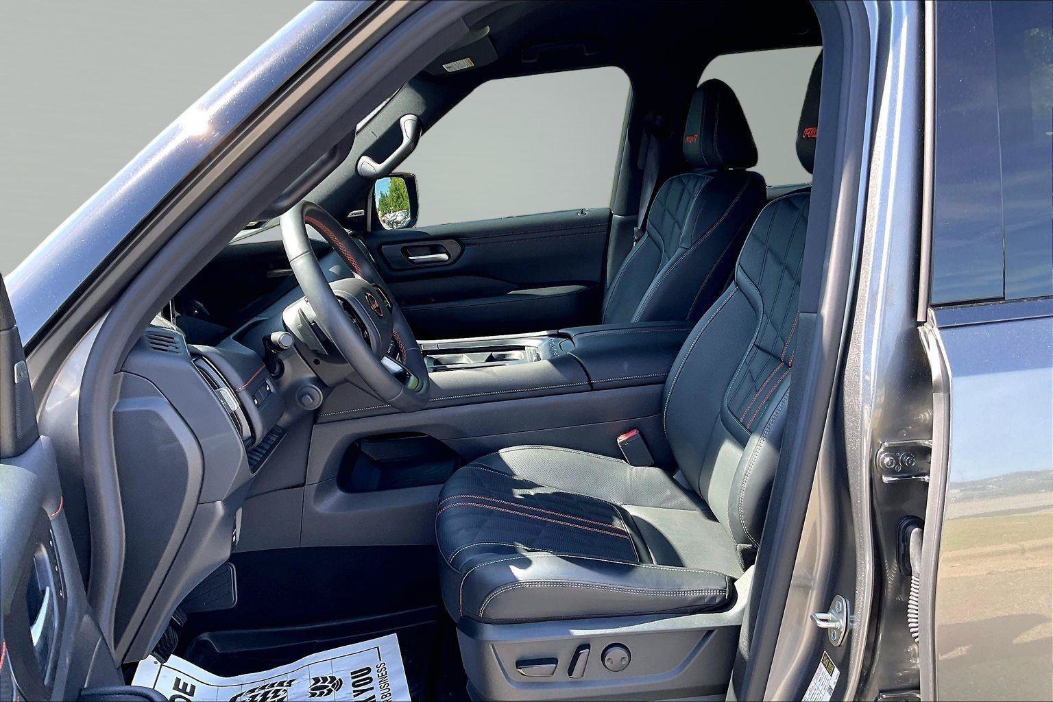 Certified 2025 Nissan Armada PRO-4X AWD/4WD image 25