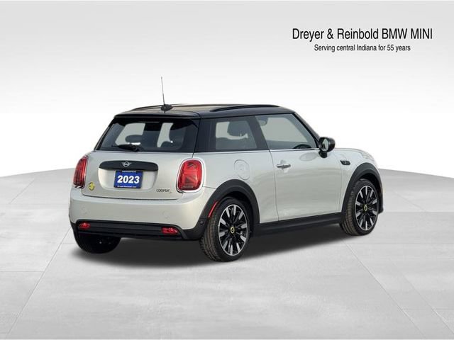Used 2023 MINI Cooper SE image 4