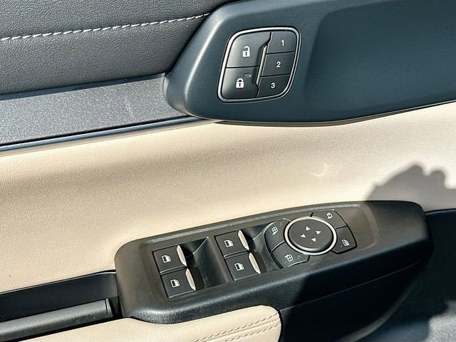 Used 2025 Ford Ranger Lariat w/ Advanced Towing Package image 18