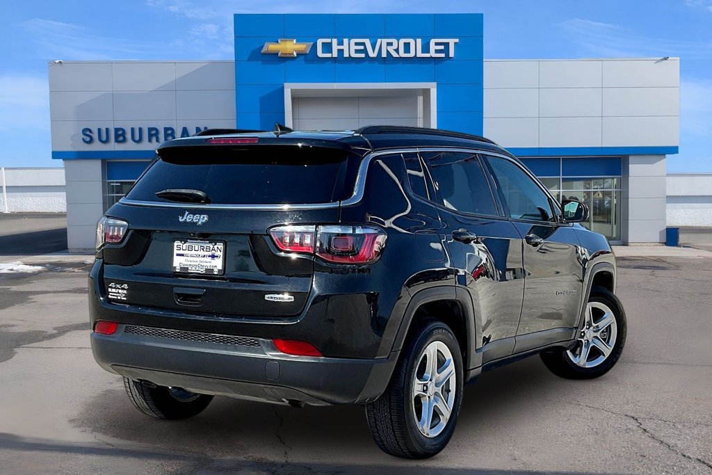 Used 2024 Jeep Compass Latitude AWD/4WD image 4