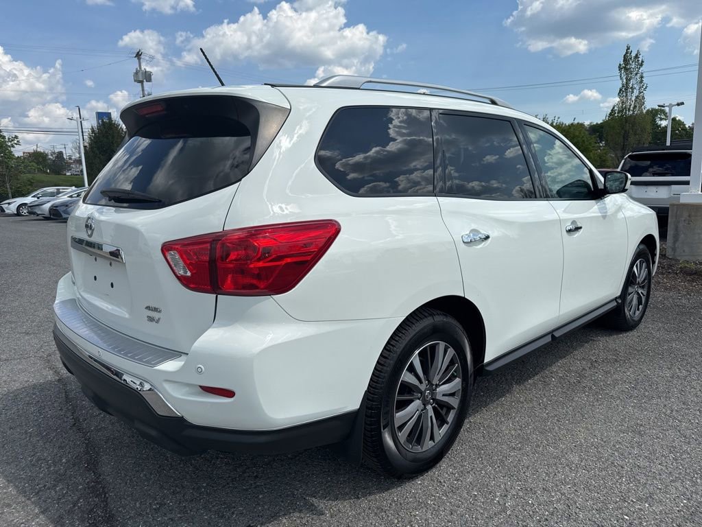 Used 2017 Nissan Pathfinder SV w/ SV Tech Package AWD/4WD image 5