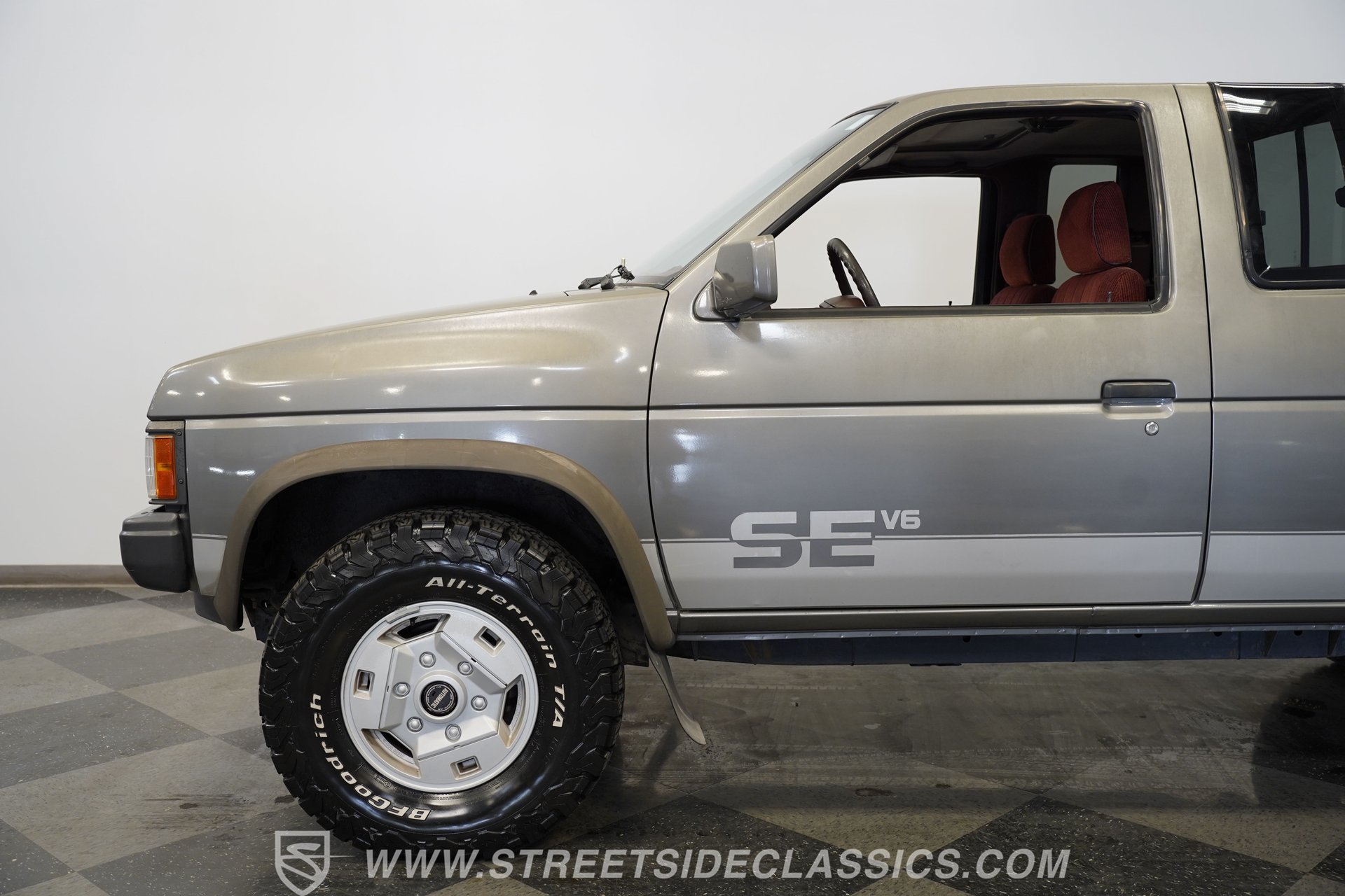 Used 1989 Nissan Pickup 4x4 King Cab V6 image 24