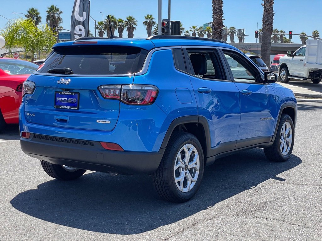 New 2025 Jeep Compass Latitude image 5