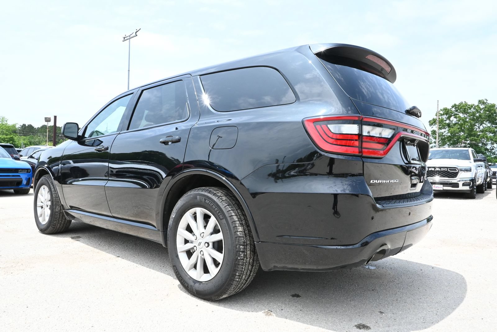 Used 2025 Dodge Durango GT RWD image 2