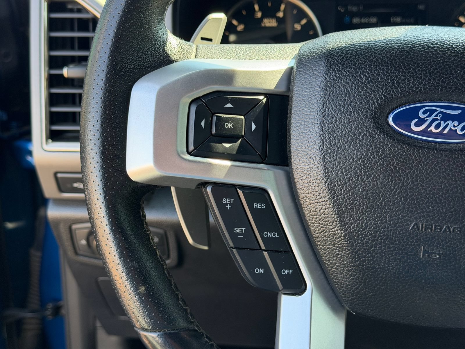 Used 2018 Ford F150 Raptor w/ Equipment Group 801A Mid AWD/4WD image 30