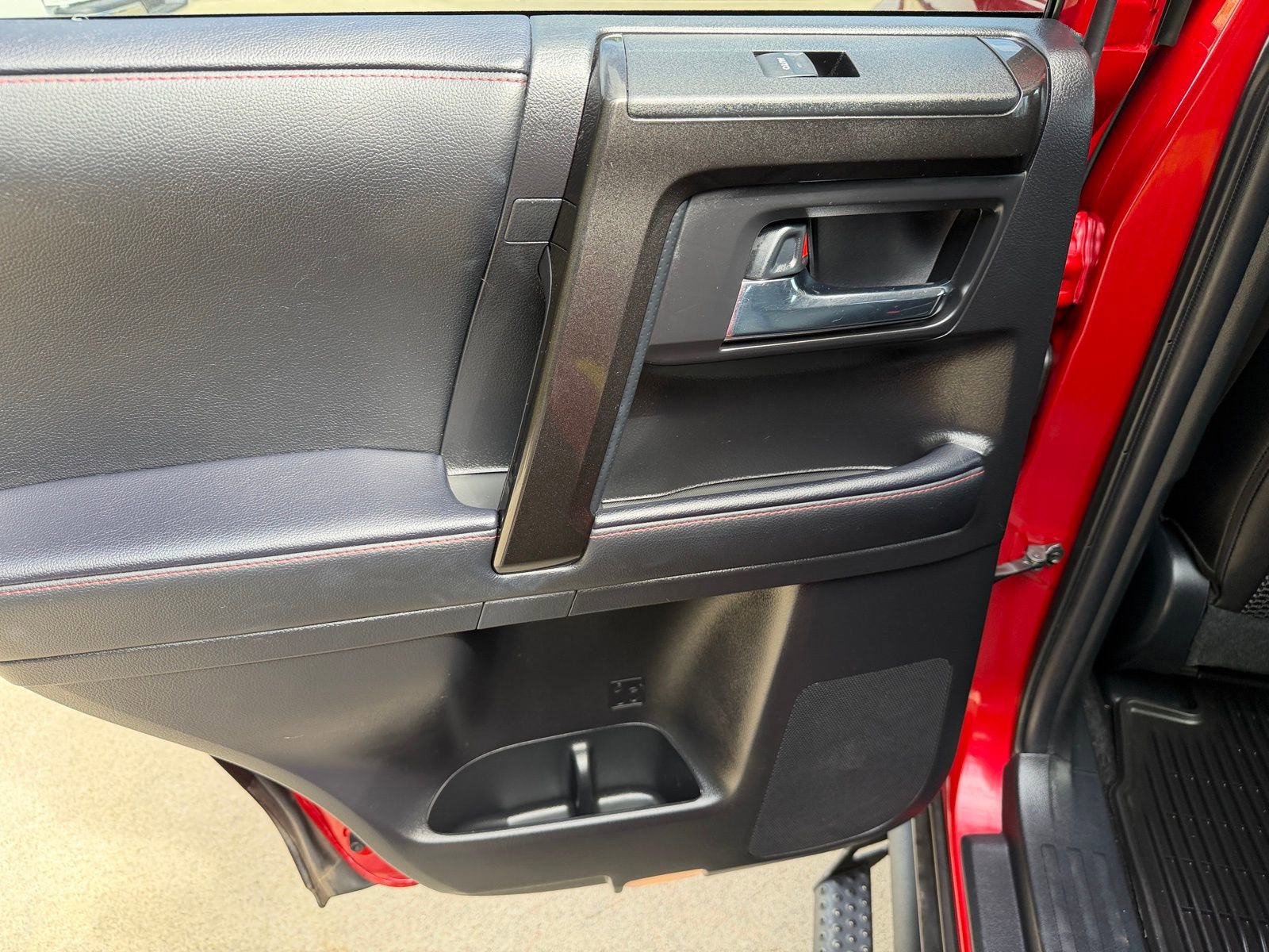 Used 2023 Toyota 4Runner TRD Off-Road Premium w/ Moonroof Package AWD/4WD image 23