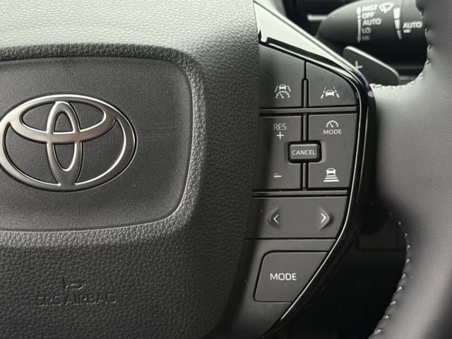 Used 2026 Toyota C-HR AWD/4WD image 15