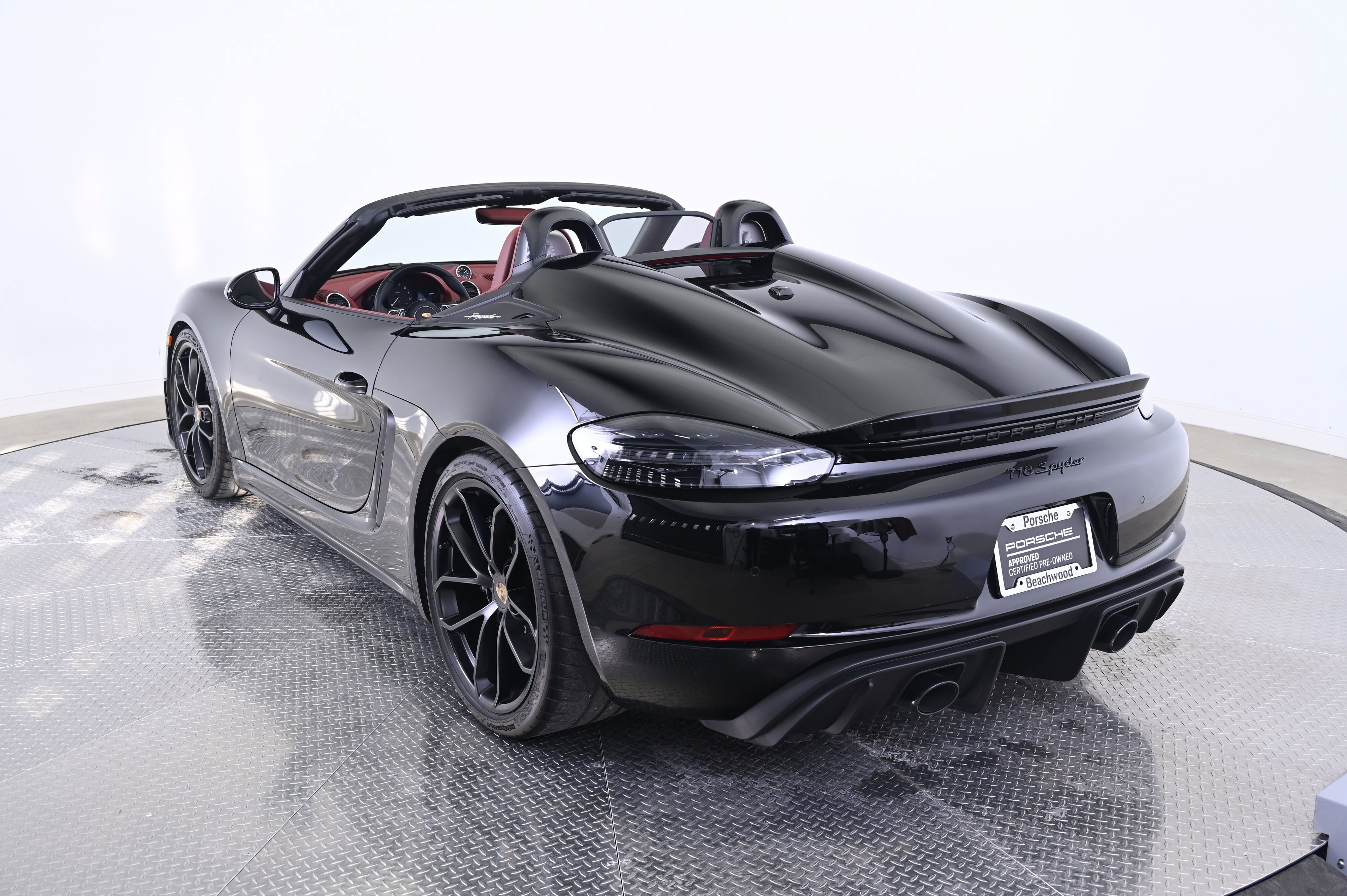 Used 2022 Porsche 718 Boxster Spyder image 3