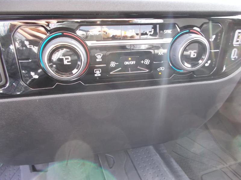 Used 2025 Chevrolet Silverado 2500 LT image 36