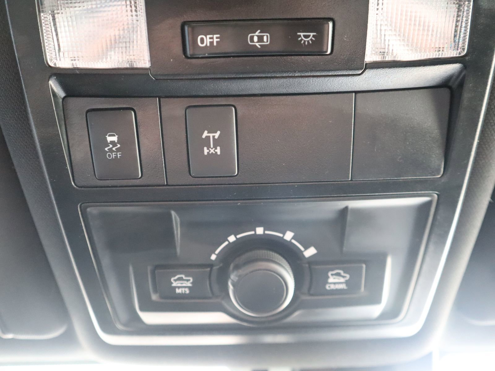 Used 2019 Toyota Tacoma TRD Off-Road w/ Technology Package AWD/4WD image 41
