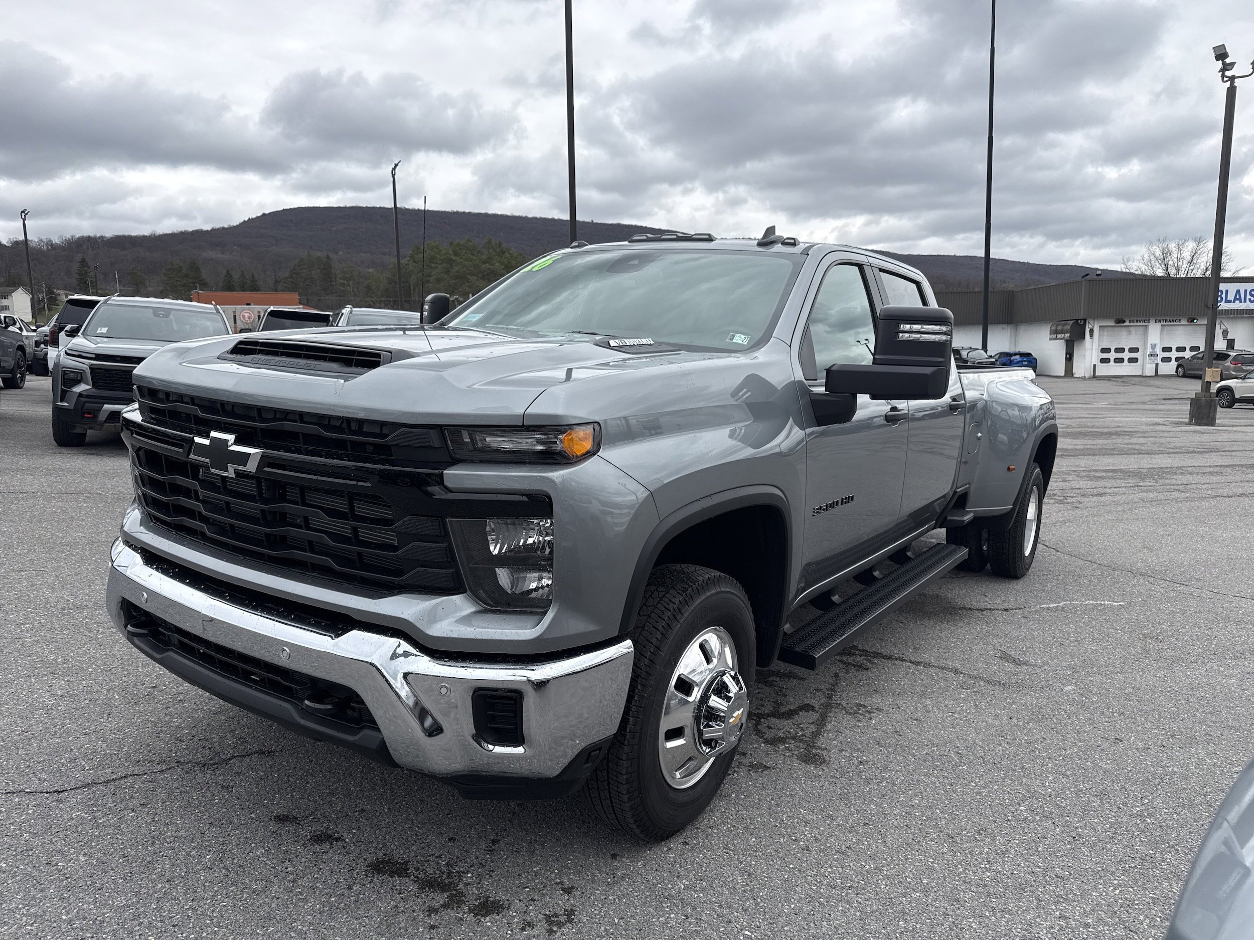 New 2026 Chevrolet Silverado 3500 W/T image 8