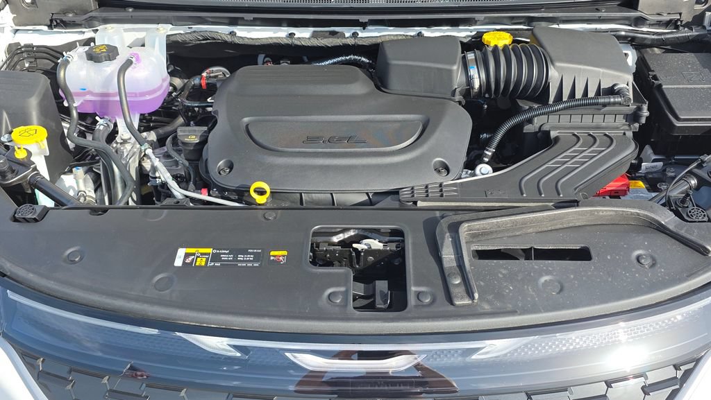 New 2027 Chrysler Pacifica Select FWD image 11