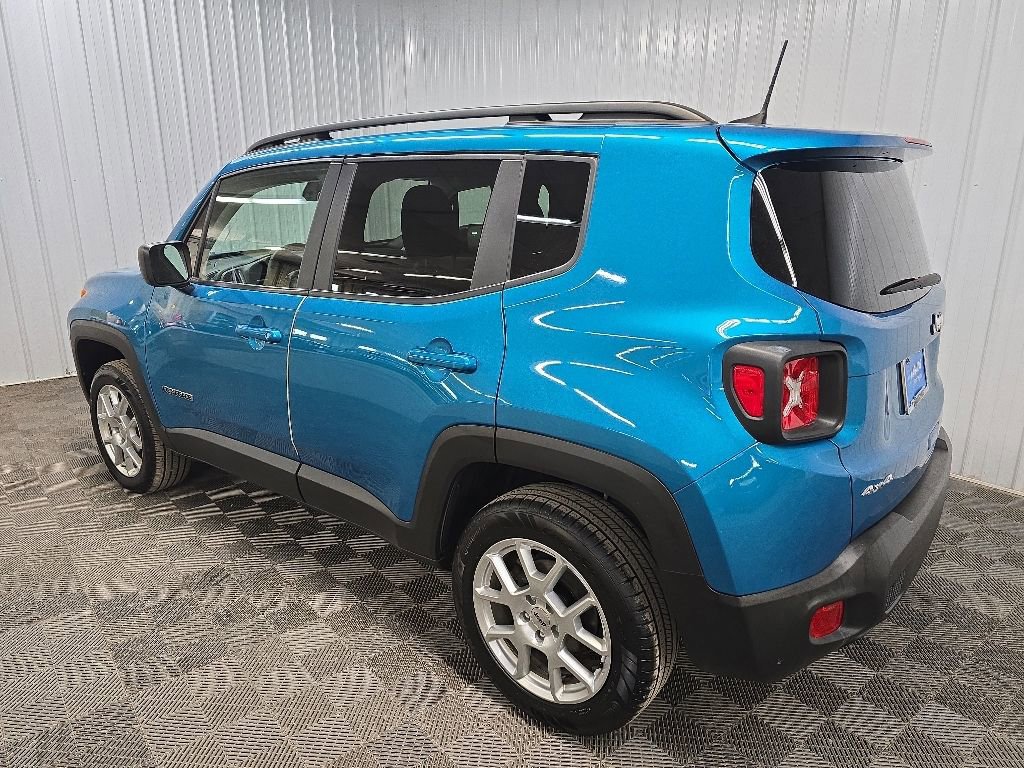 Used 2022 Jeep Renegade Latitude AWD/4WD image 9