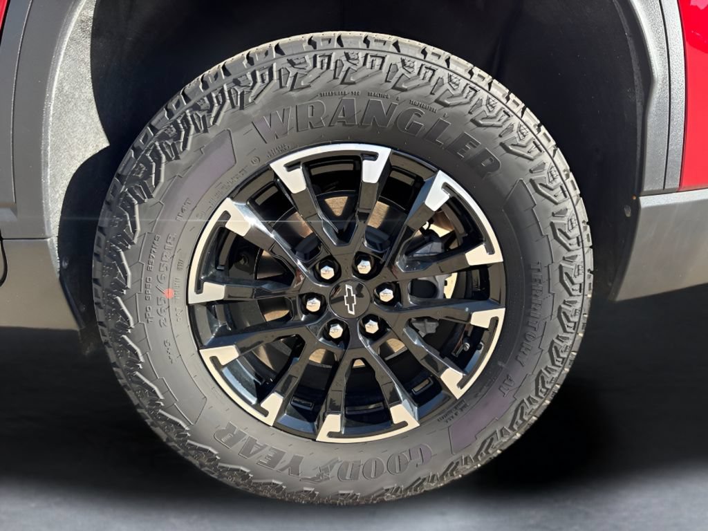 Used 2024 Chevrolet Traverse Z71 AWD/4WD image 32