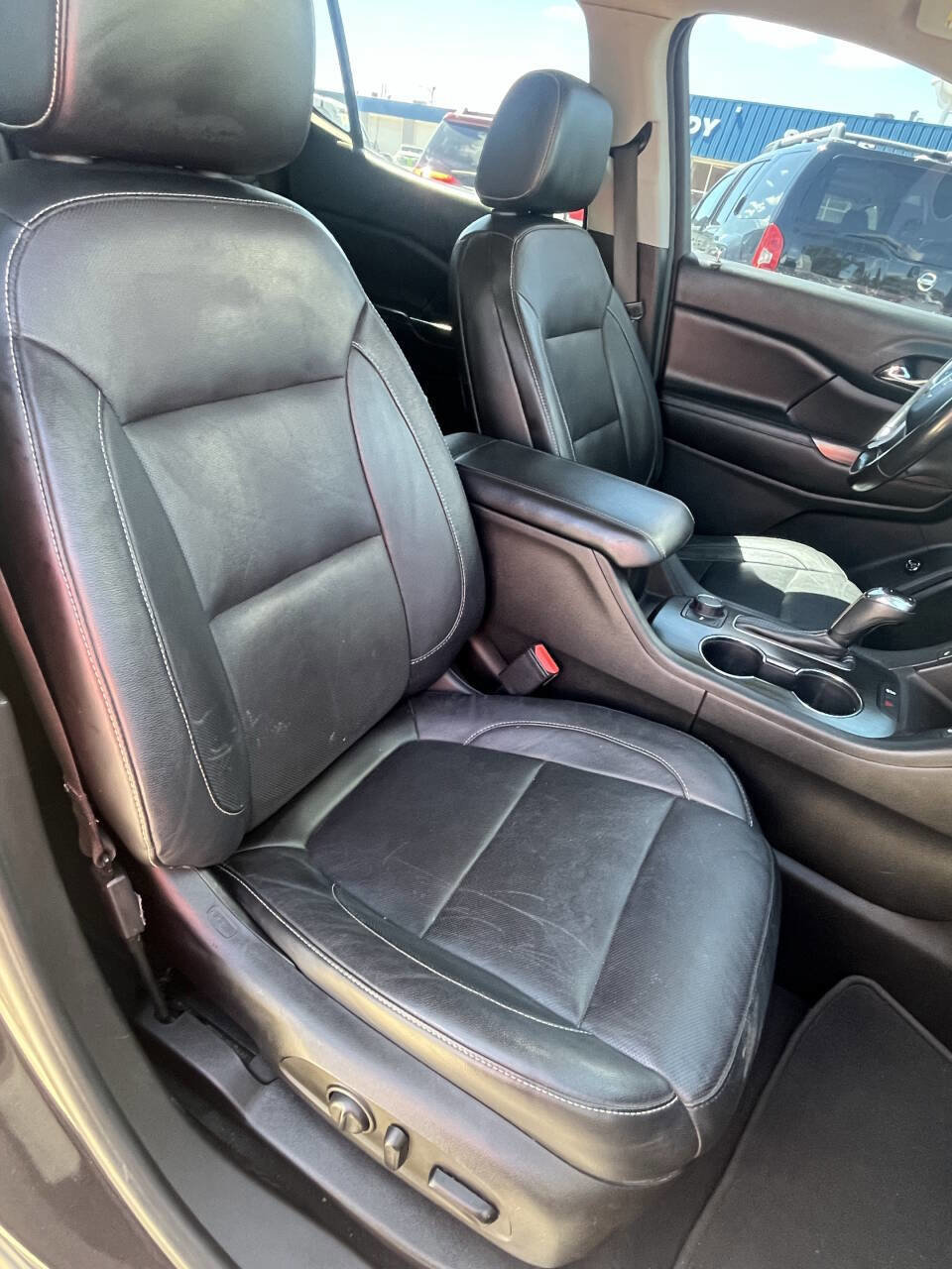 Used 2018 GMC Acadia SLT image 25