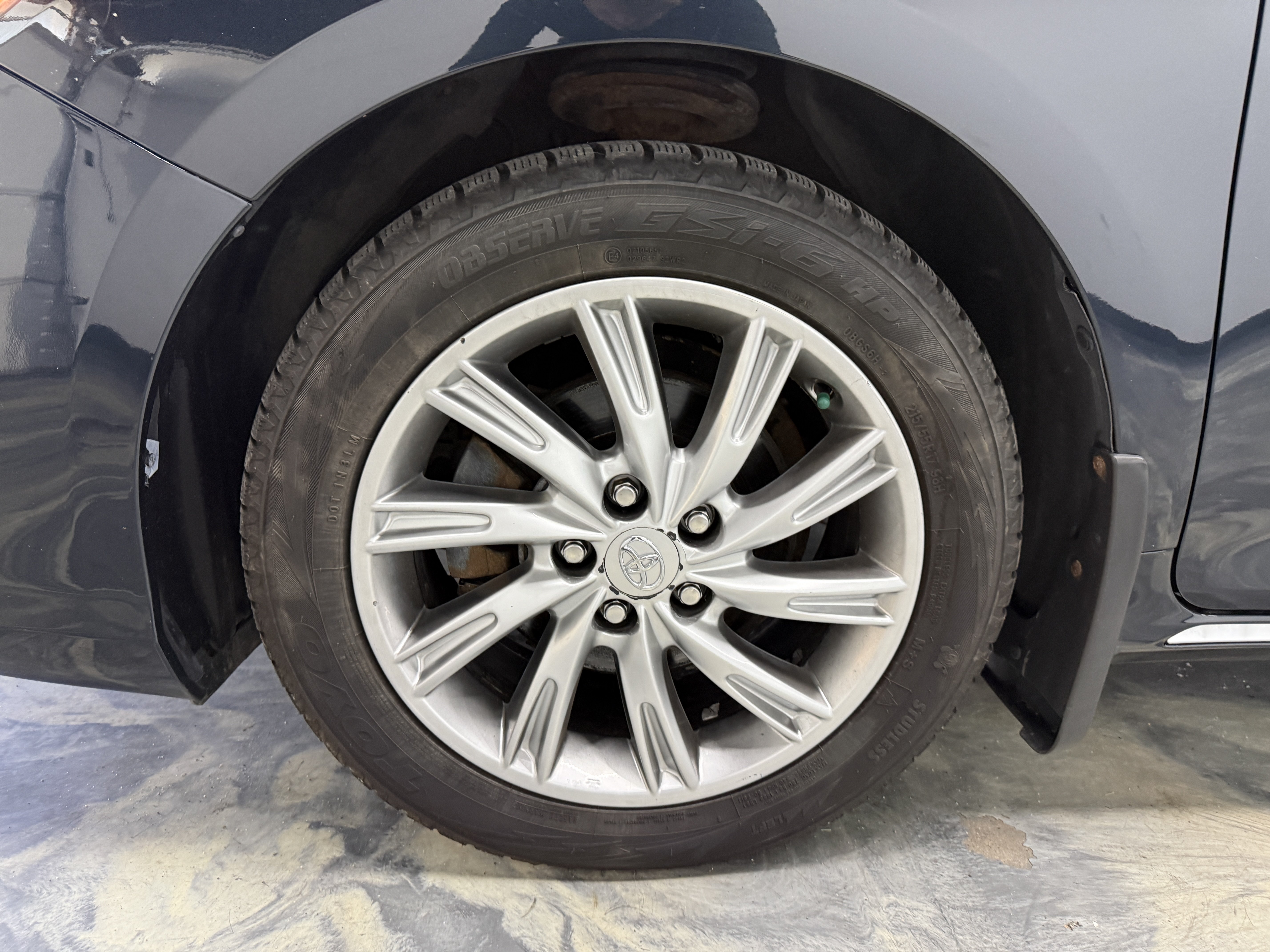 Used 2013 Toyota Camry LE FWD image 23