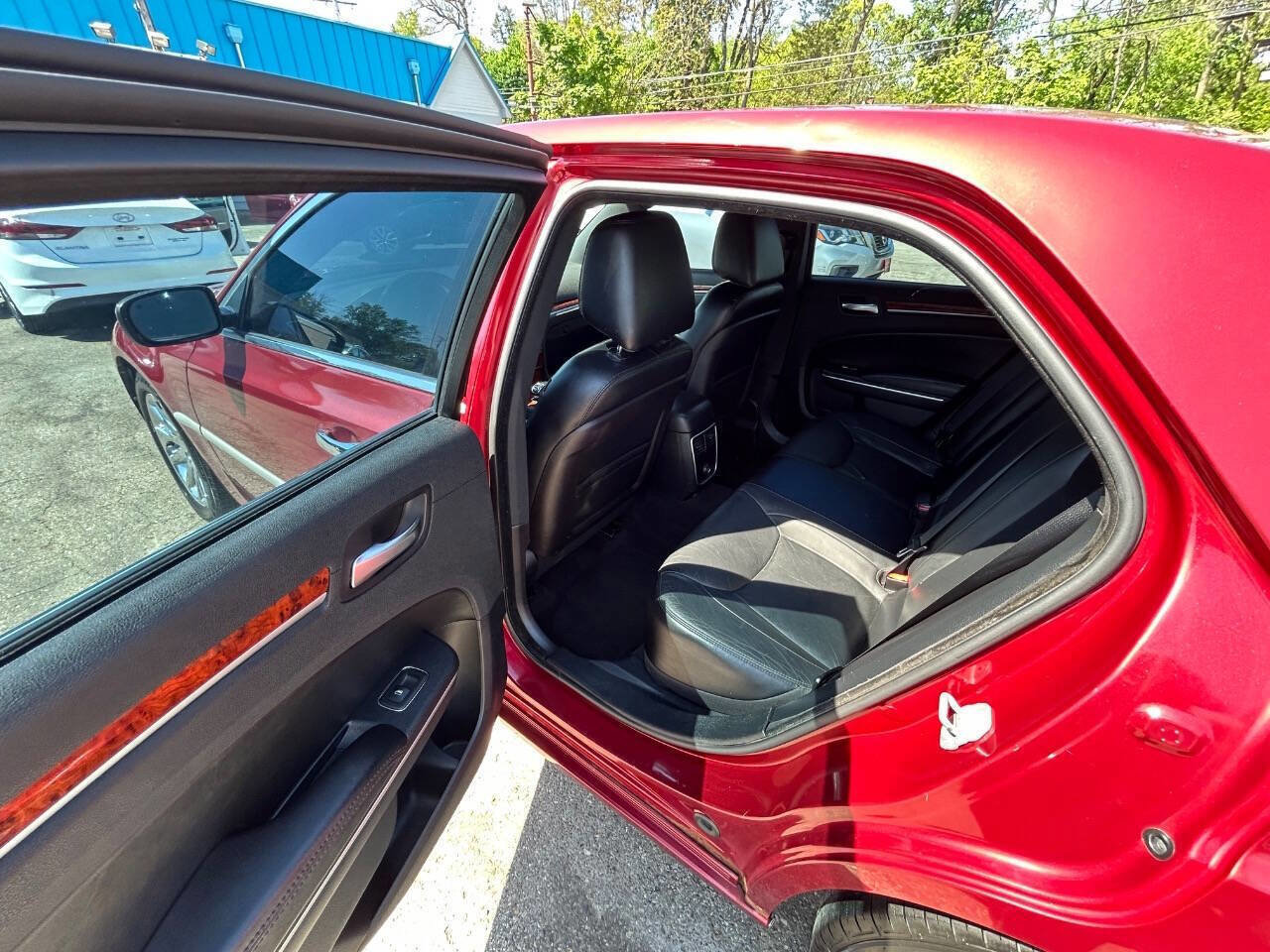 Used 2012 Chrysler 300 Limited RWD image 7